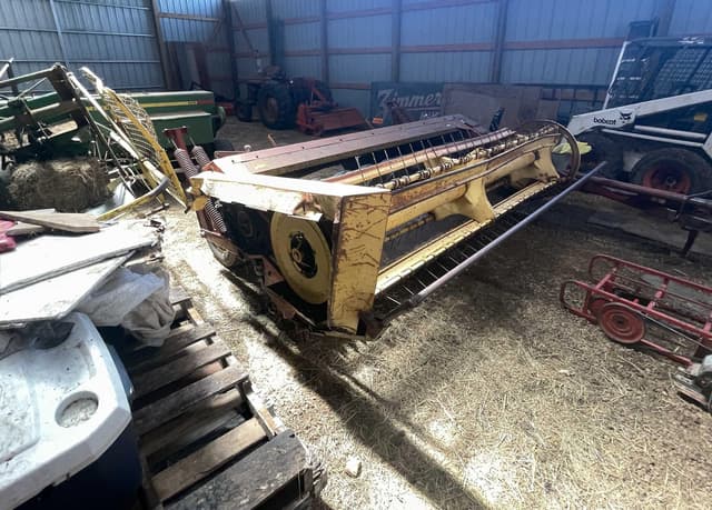 Image of New Holland 488 equipment image 3