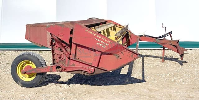 Image of New Holland 489 equipment image 2