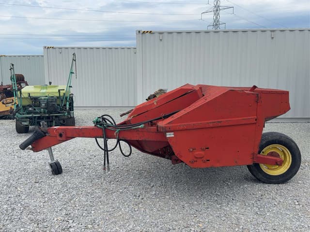 Image of New Holland 489 equipment image 4