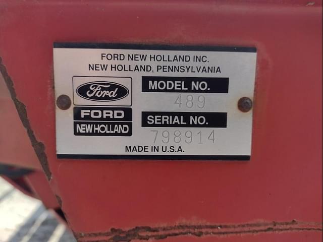 Image of New Holland 489 equipment image 3