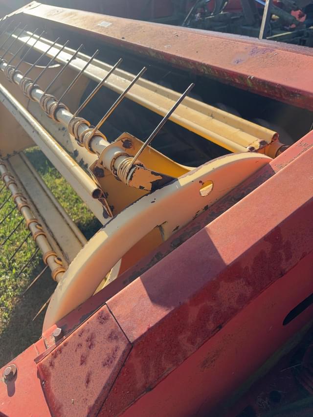 Image of New Holland 489 equipment image 4