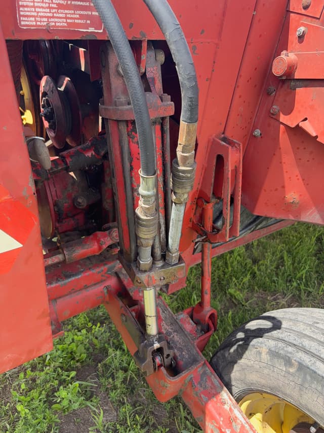 Image of New Holland 492 equipment image 3