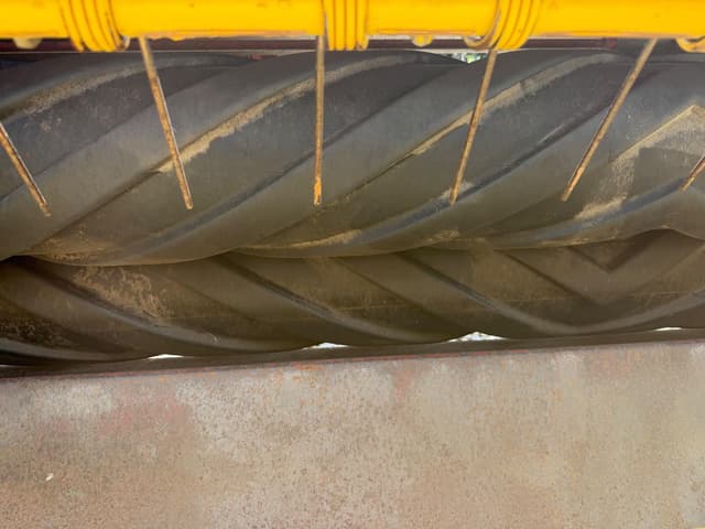 Image of New Holland 492 equipment image 4