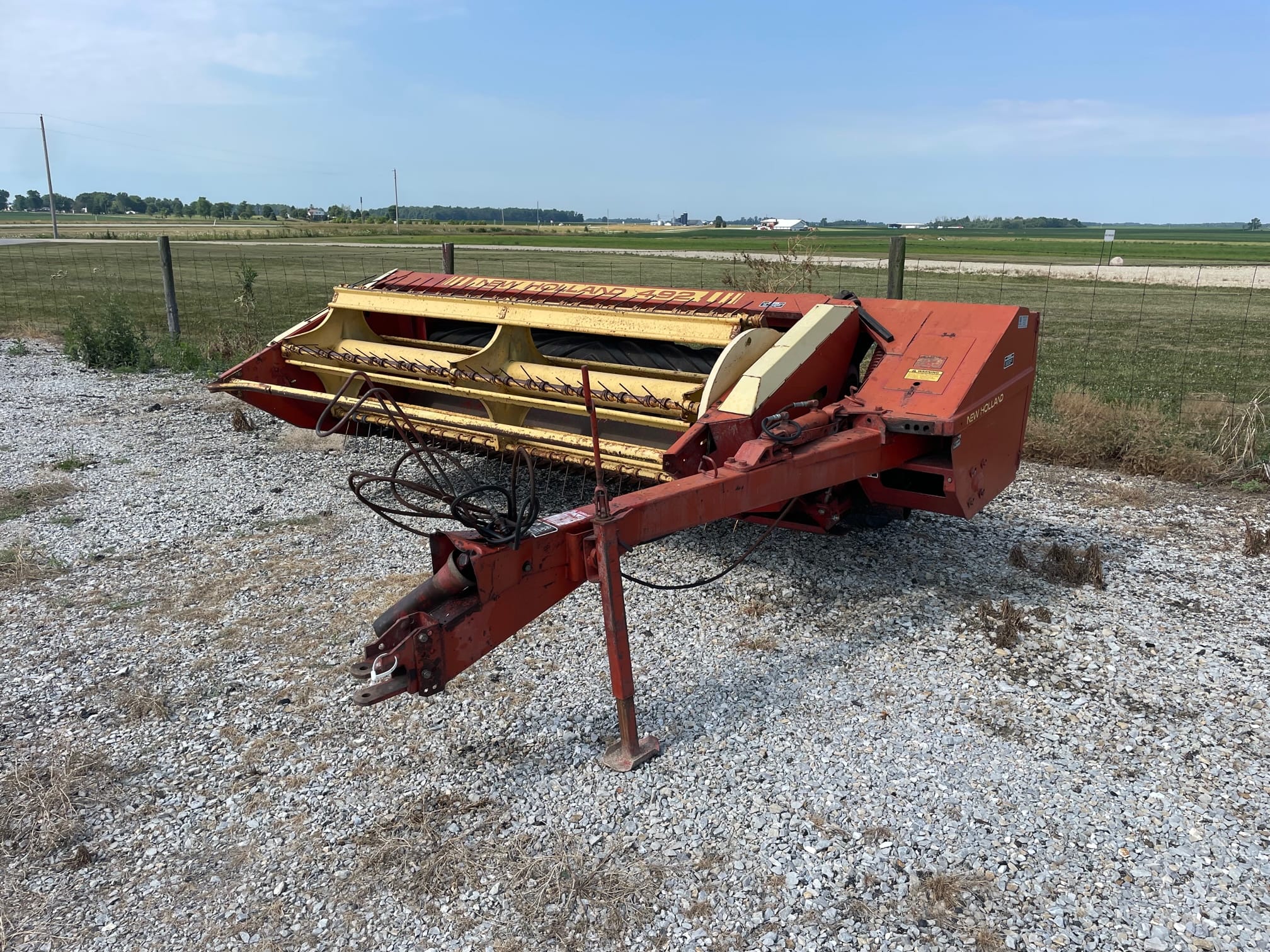 New Holland 492 Equipment Image0