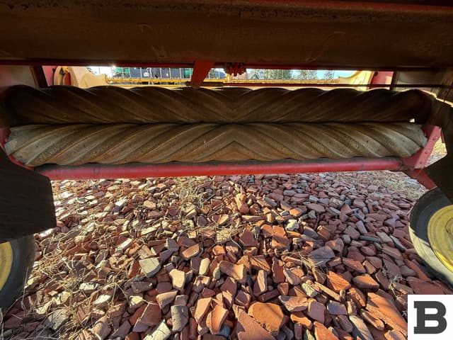 Image of New Holland 492 equipment image 2