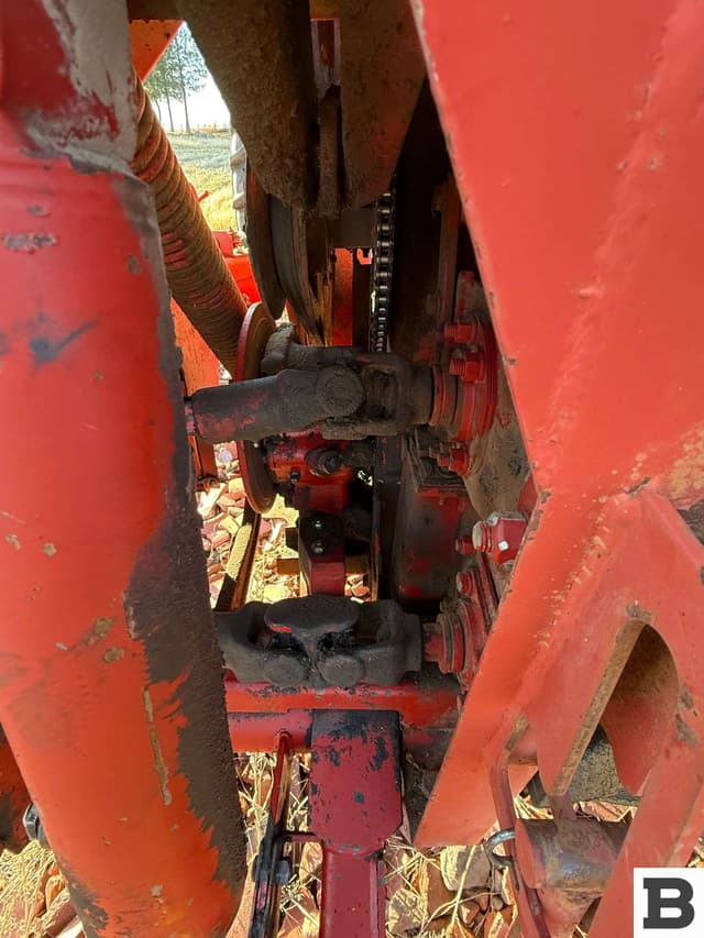 Image of New Holland 492 equipment image 3