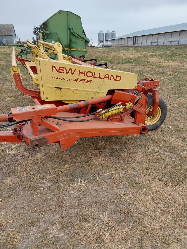 Image of New Holland 495 equipment image 4