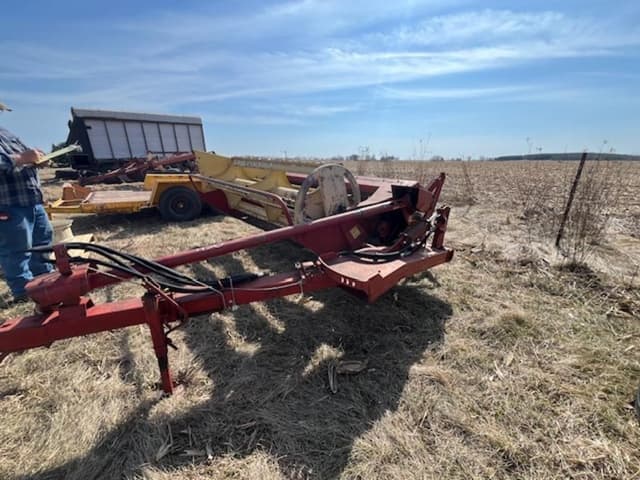 Image of New Holland 479 equipment image 3