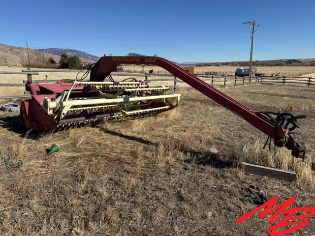 Image of New Holland 499 equipment image 2