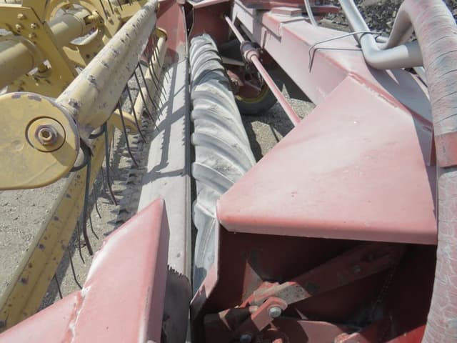 Image of New Holland 499 equipment image 3