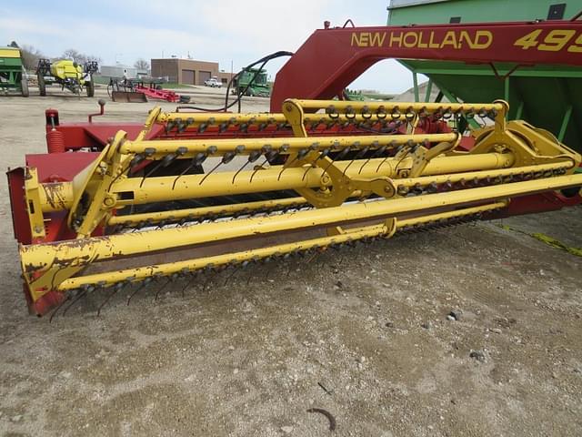 Image of New Holland 499 equipment image 2