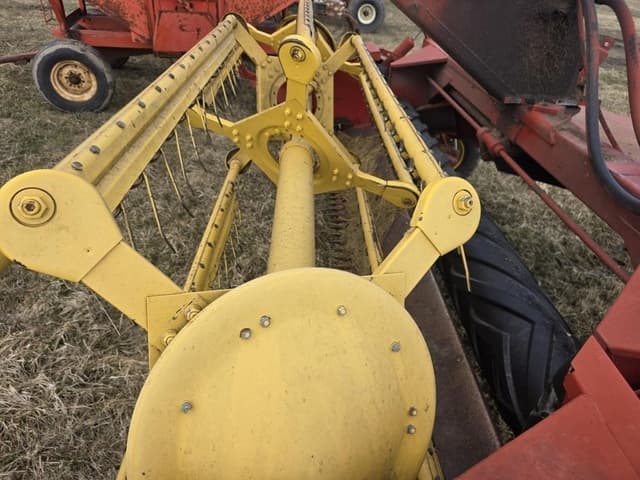 Image of New Holland 499 equipment image 4