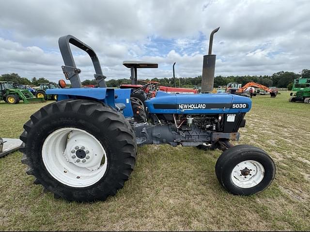 Image of New Holland 5030 equipment image 4