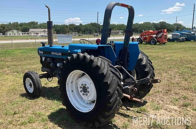 Image of New Holland 5030 equipment image 3