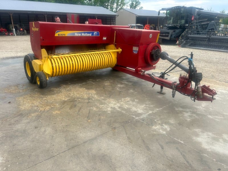 New Holland 5070 Equipment Image0