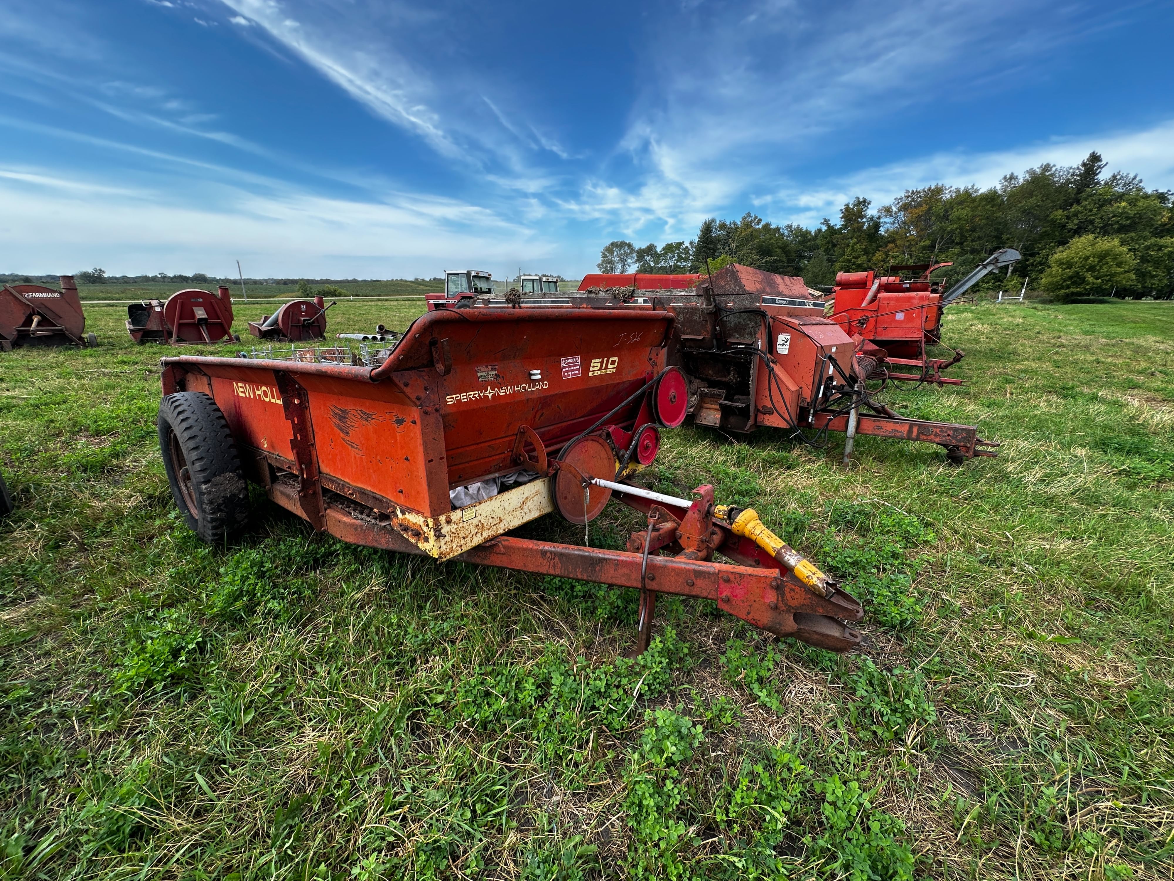 New Holland 510 Equipment Image0