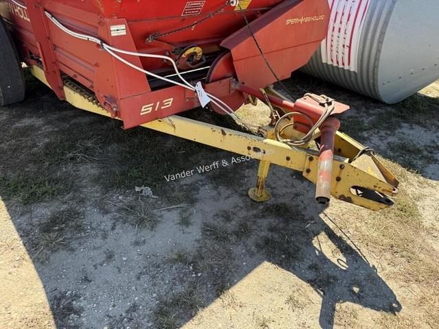 Image of New Holland 513 equipment image 1