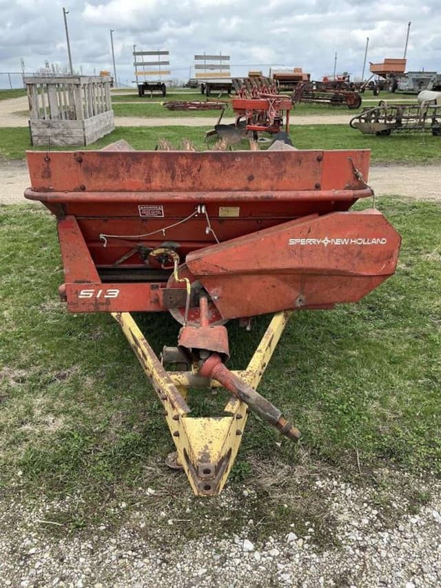 Image of New Holland 513 equipment image 1