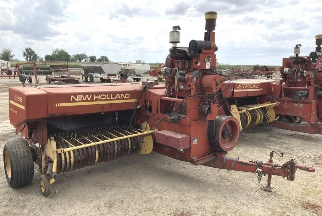 New Holland 515 Equipment Image0