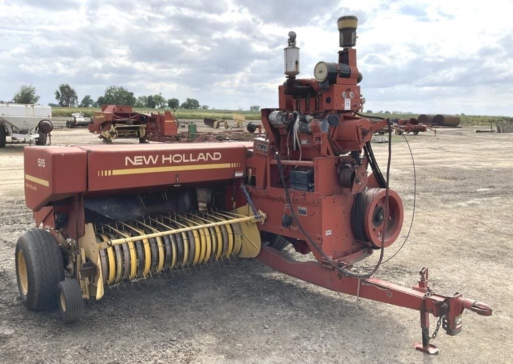 New Holland 515 Equipment Image0