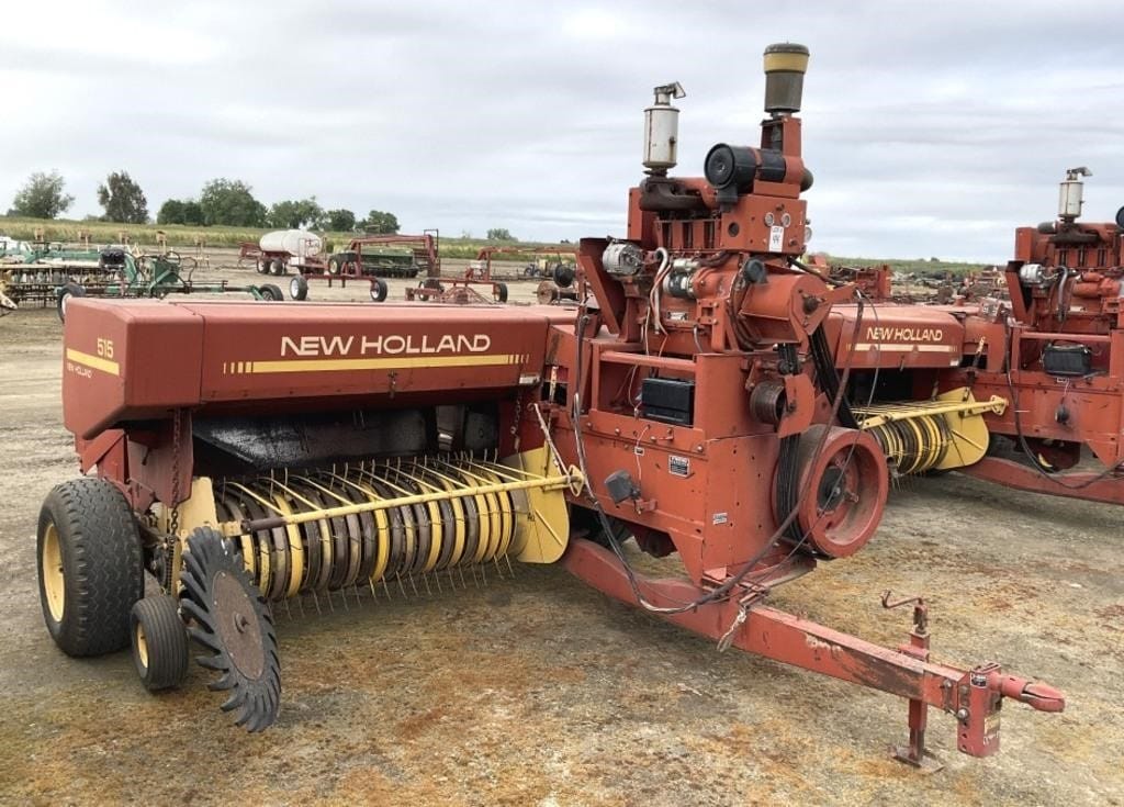 New Holland 515 Equipment Image0