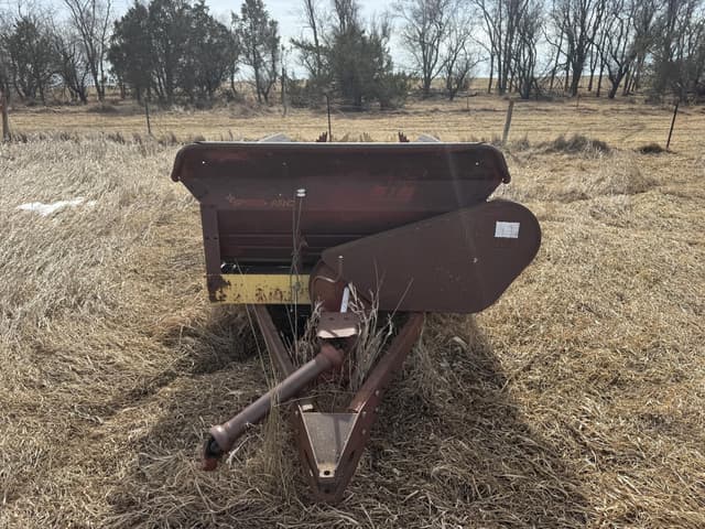 Image of New Holland 516 equipment image 2