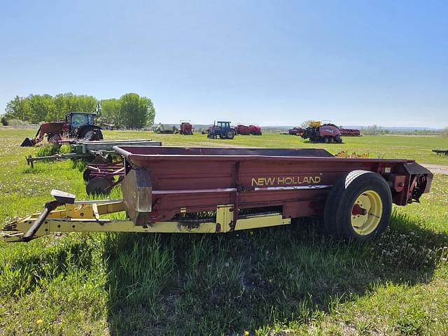 Image of New Holland 518 equipment image 1