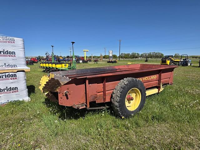 Image of New Holland 518 equipment image 4