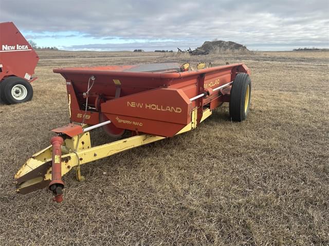 Image of New Holland 518 equipment image 4