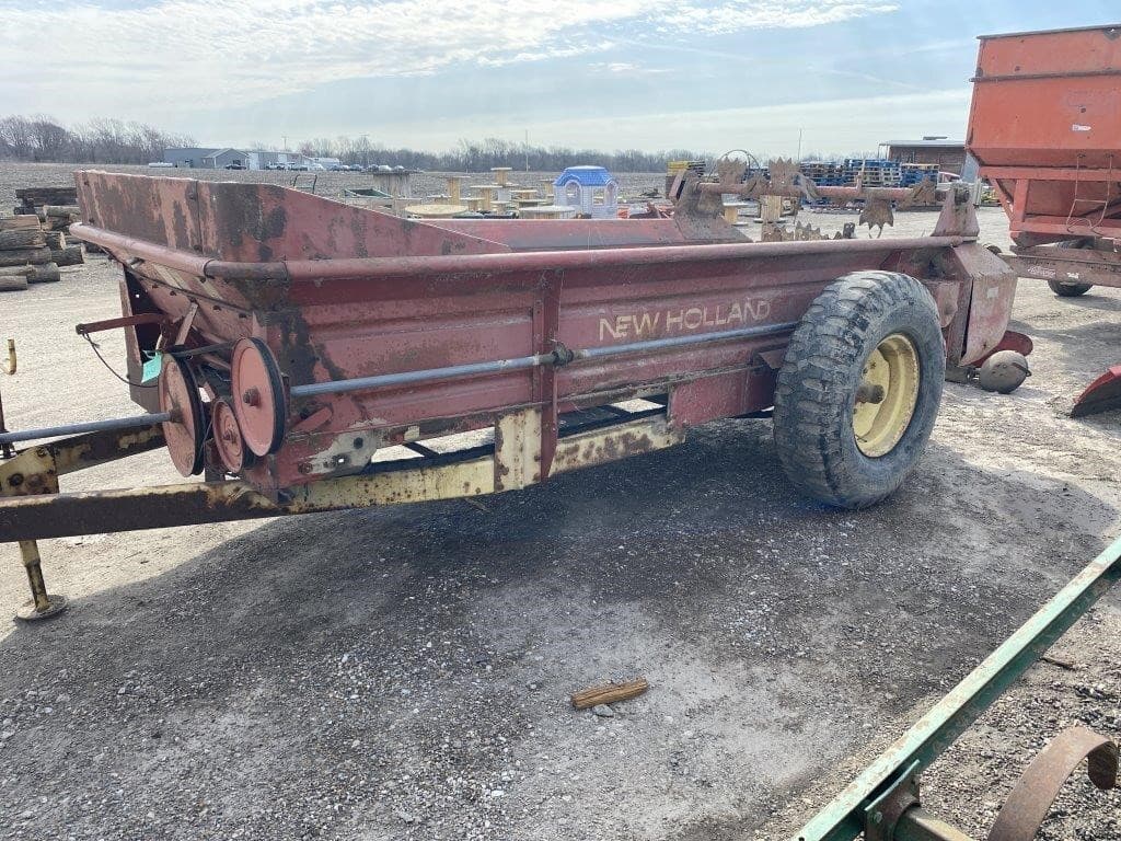 Image of New Holland 518 Image 1