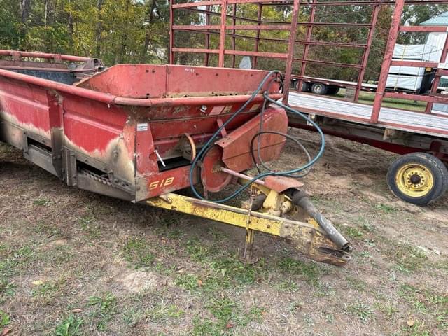 Image of New Holland 518 equipment image 1