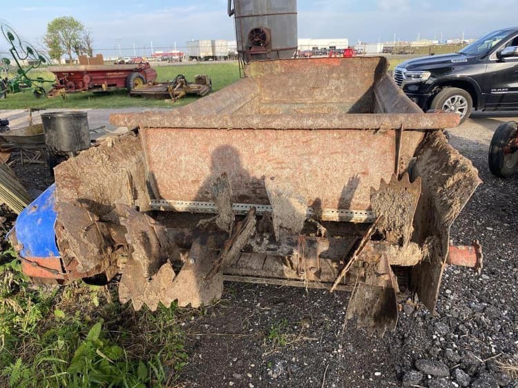New Holland 519 Manure Handling Manure Spreaders Dry for Sale