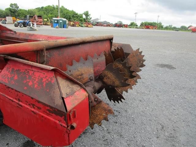 Image of New Holland 519 equipment image 3