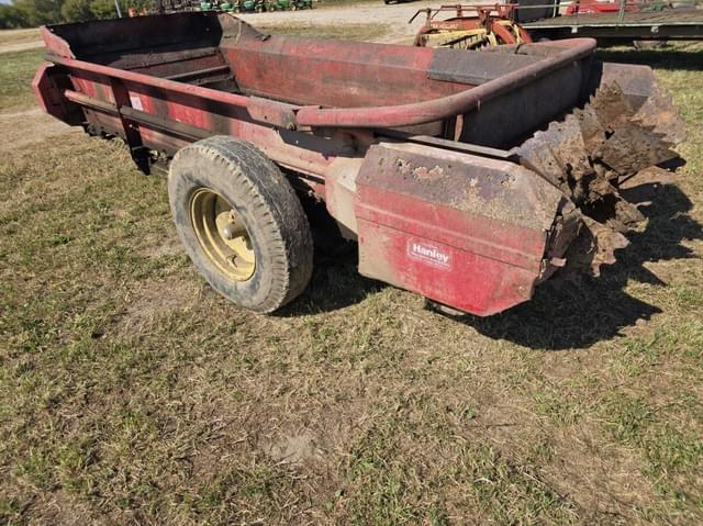 Image of New Holland 519 equipment image 1