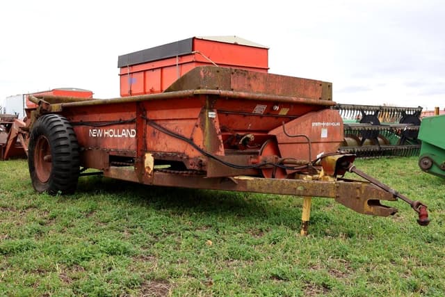 Image of New Holland 519 equipment image 1