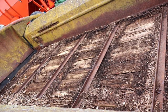 Image of New Holland 519 equipment image 3