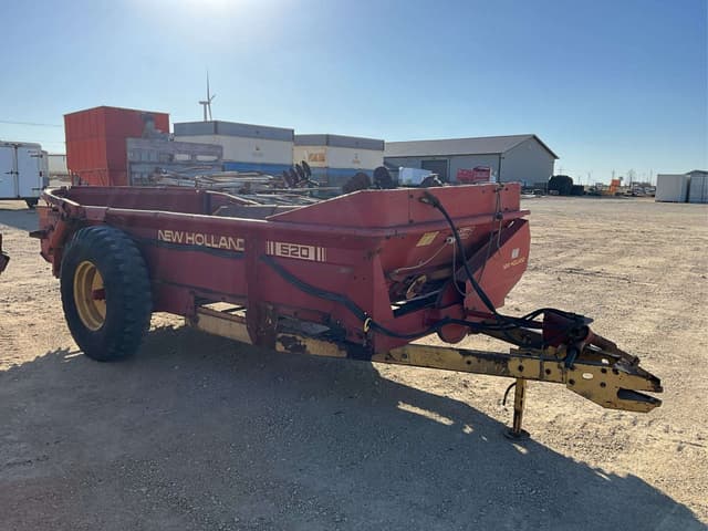Image of New Holland 520 equipment image 1