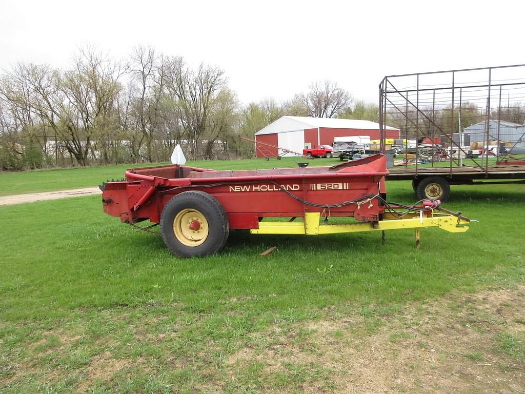 Image of New Holland 520 Primary image