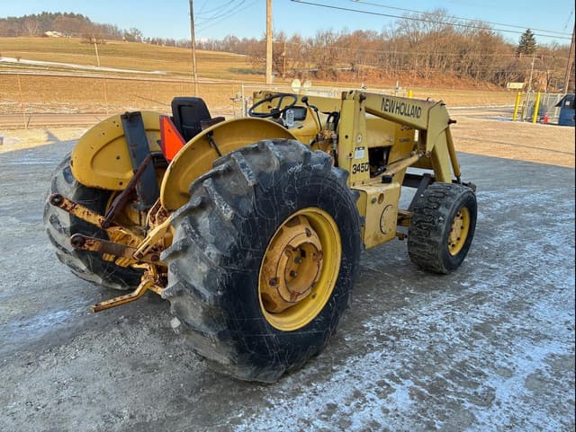 Image of New Holland 545D equipment image 3