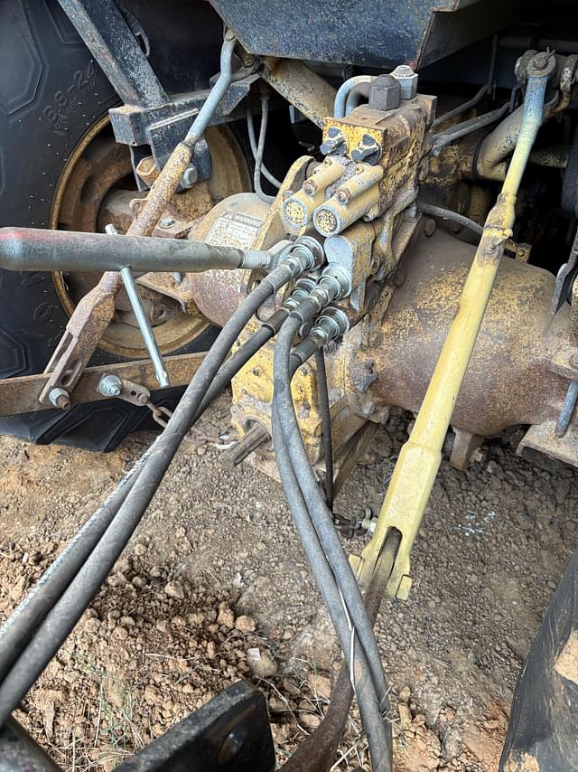 Image of New Holland 545D equipment image 2