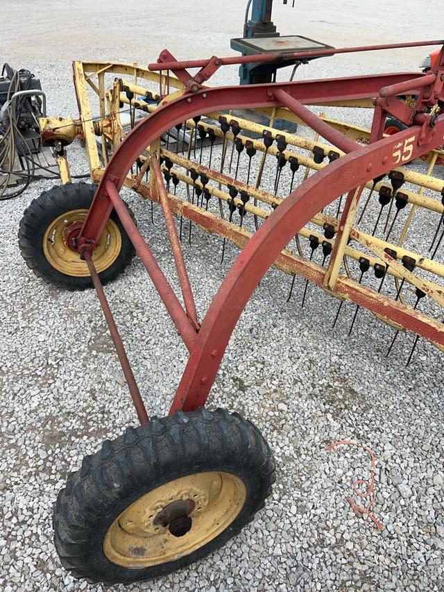 Image of New Holland 55 equipment image 2