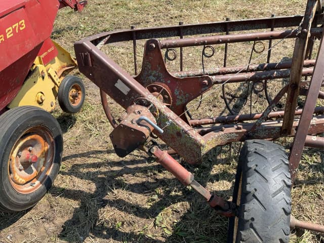 Image of New Holland 55 equipment image 4