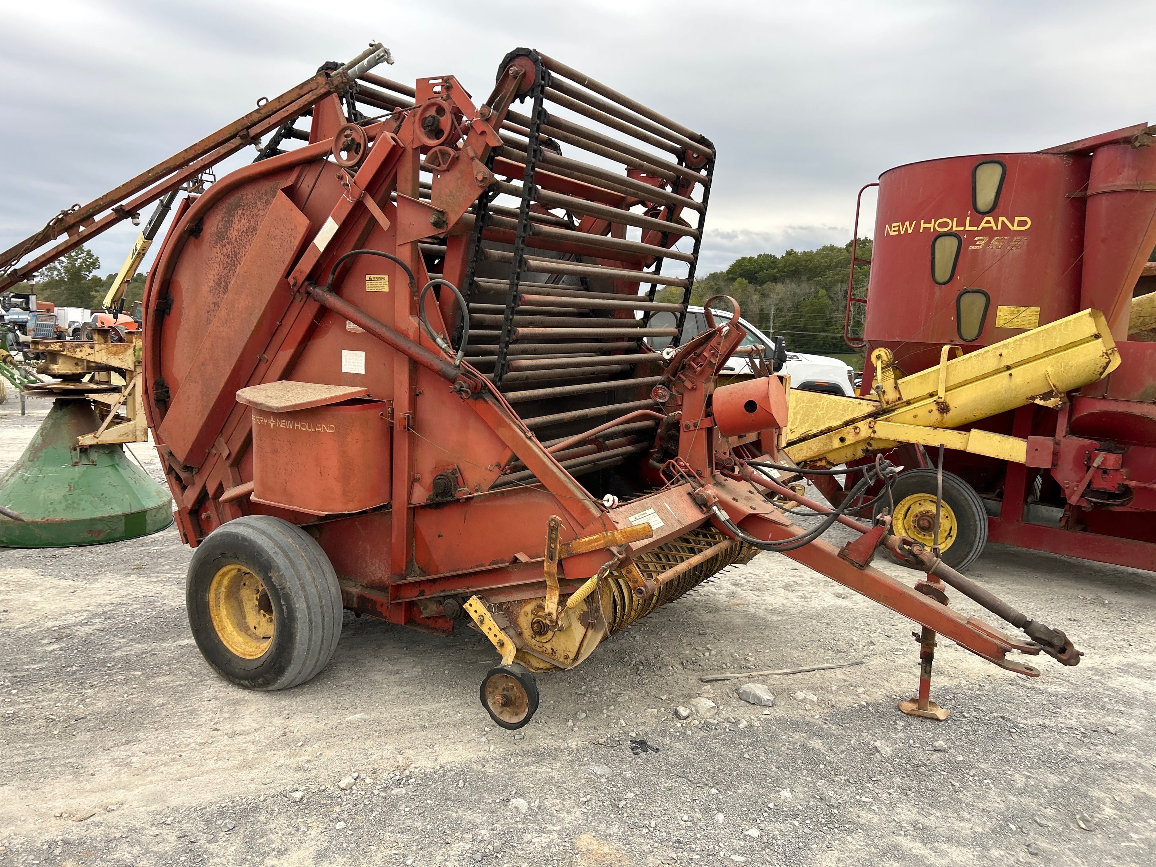 Main image New Holland 550