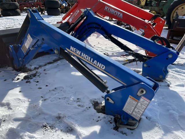 Image of New Holland 550LU equipment image 2