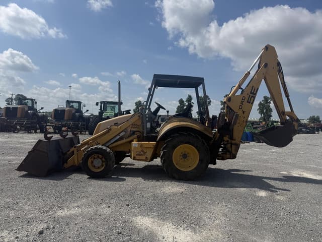 Image of New Holland 555E equipment image 2