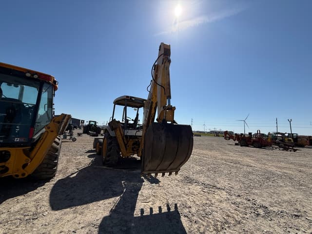 Image of New Holland 555E equipment image 3