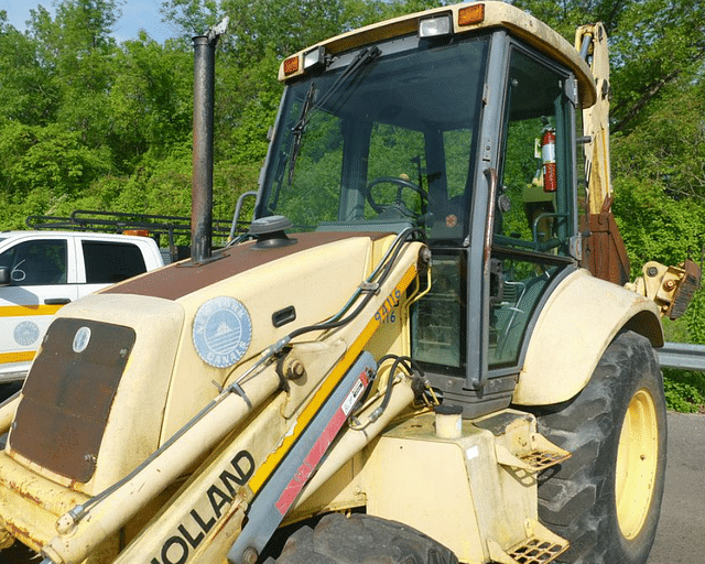 Image of New Holland 555E equipment image 1