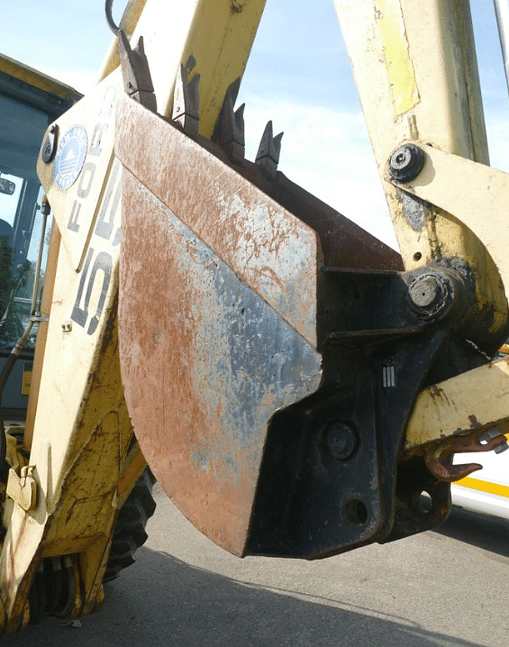 Image of New Holland 555E equipment image 3