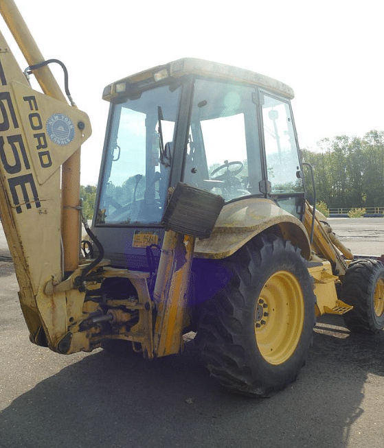 Image of New Holland 555E equipment image 4