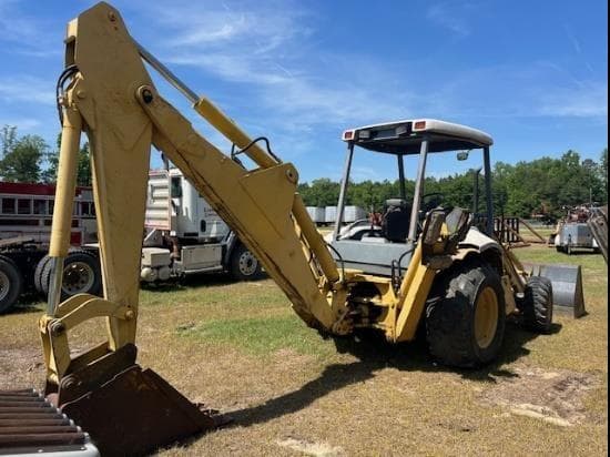 Image of New Holland 555E equipment image 3